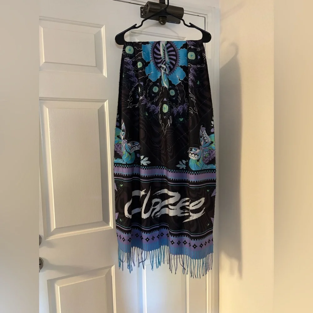 Clozee Pashmina - Picture 2 of 2